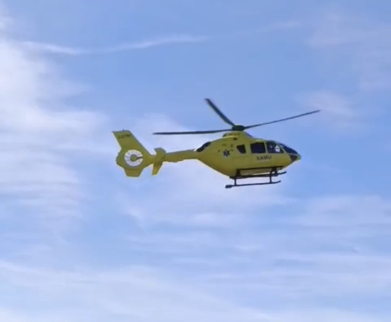 UN PARAPENTISTE ÉLECTRISÉ APRÈS AVOIR PERCUTÉ UNE LIGNE ÉLECTRIQUE