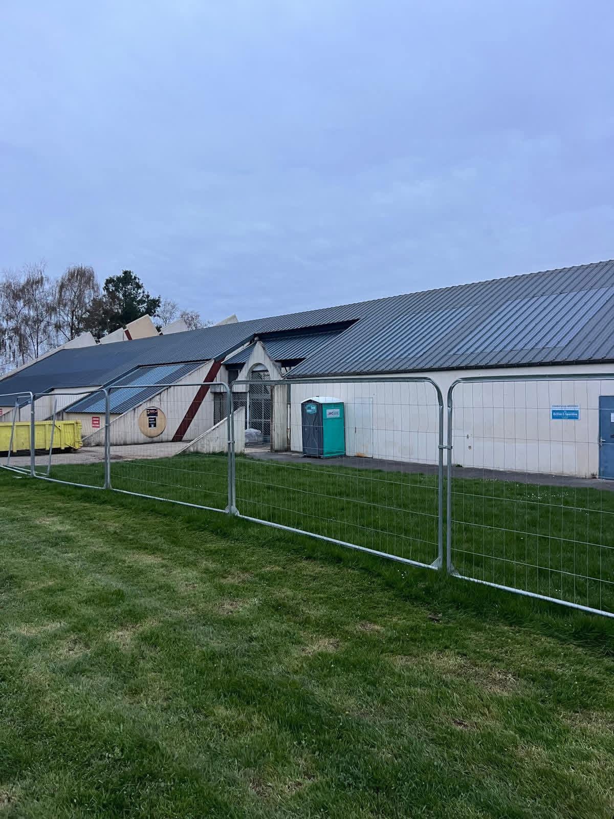 UN CHANTIER À DEUX MILLIONS D’EUROS : L’AIRE COUVERTE DE LA WARENNE ENTRE EN PLEINE TRANSFORMATION