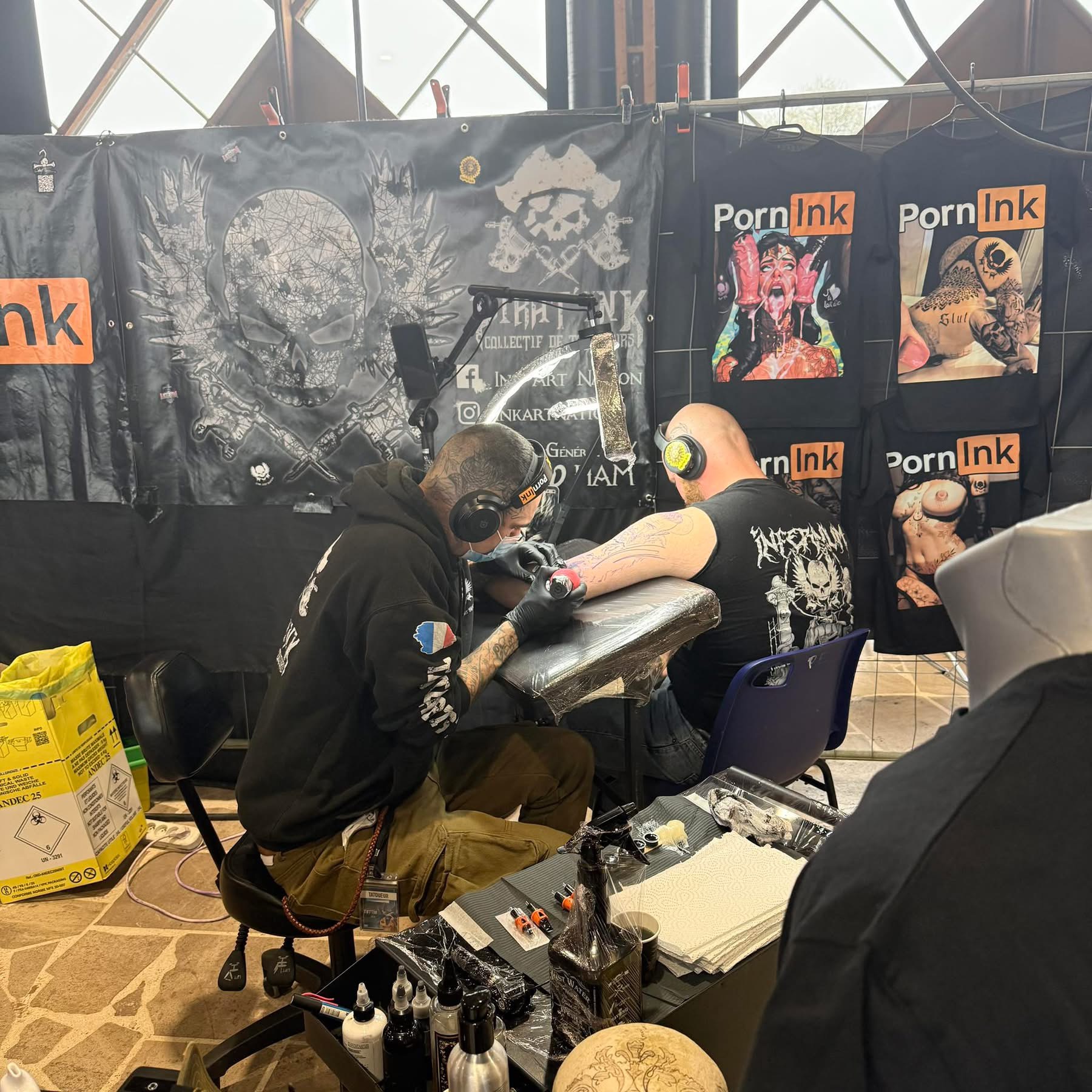 UNE GRANDE CONVENTION DU TATOUAGE AU PARC DES EXPOS AVEC SINIK ET SETH GUEKO
