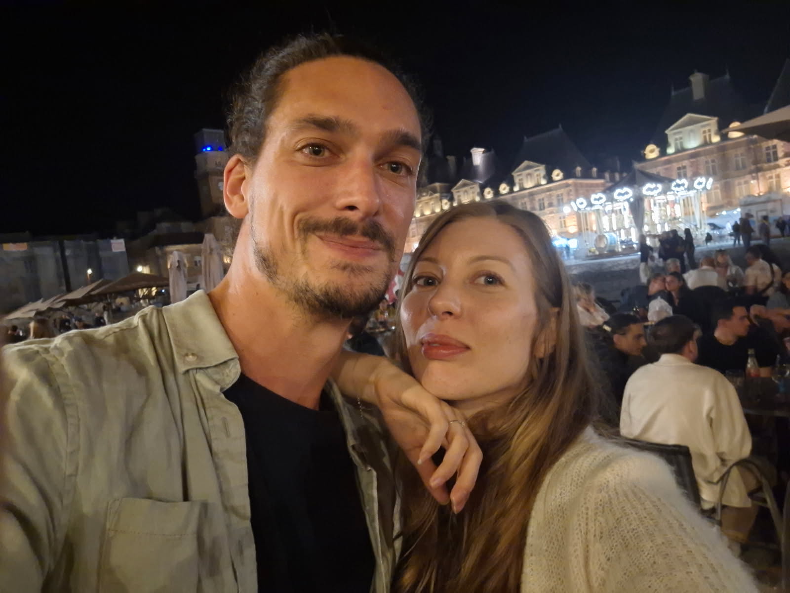 UN CAFÉ/BAR ITINÉRANT POUR FAIRE REVIVRE NOS VILLAGES : LE BEAU PROJET DE CHARLÈNE ET ALEXIS