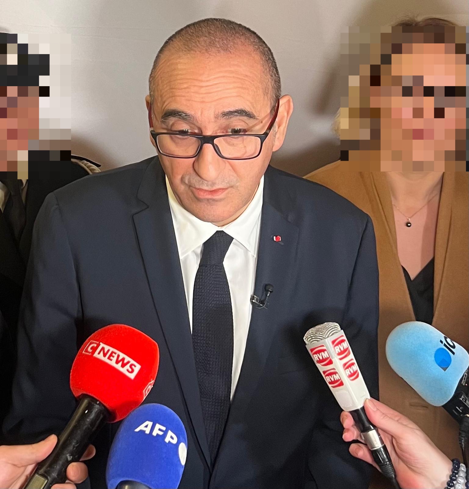 TIRS D’ARMES À FEU SUR LA GENDARMERIE : LE MINISTRE DE L’INTÉRIEUR DÉNONCE DES FAITS INACCEPTABLES