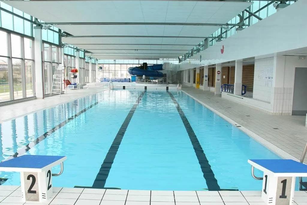 CENTRE AQUATIQUE FERMÉ : DES AGENTS SUSPENDUS ET UNE RÉOUVERTURE PAS AVANT L’ÉTÉ